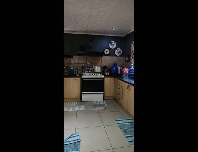 4 BEDROOM HOUSE FOR SALE IN SECUNDA CENTRAL